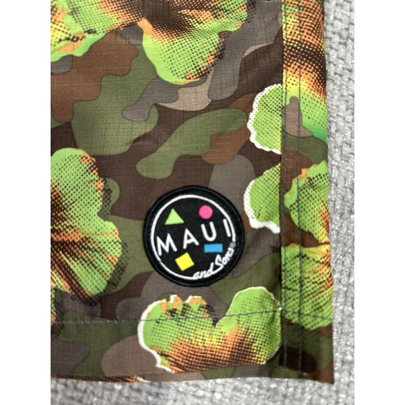 Maui And Sons Swim Trunks Mens 30‎ Green Camo Floral Hawaiian Ripstop Beach - Picture 9 of 10